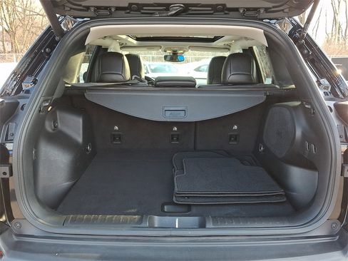 Used 2021 Jeep Cherokee Limited image 28