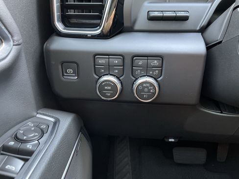New 2026 GMC Sierra 1500 Denali w/ Denali Reserve Package AWD/4WD image 53