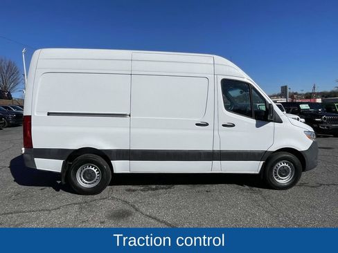 Used 2022 Mercedes-Benz Sprinter 144 Cargo image 9