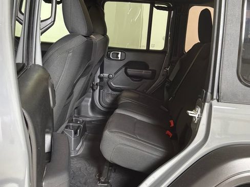 Used 2022 Jeep Wrangler Unlimited Sport AWD/4WD image 15