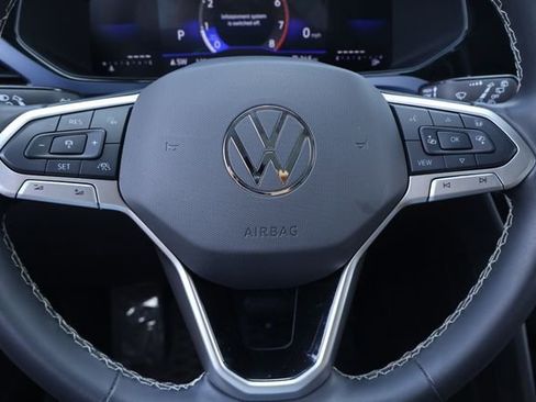 Certified 2024 Volkswagen Taos SE AWD/4WD image 21