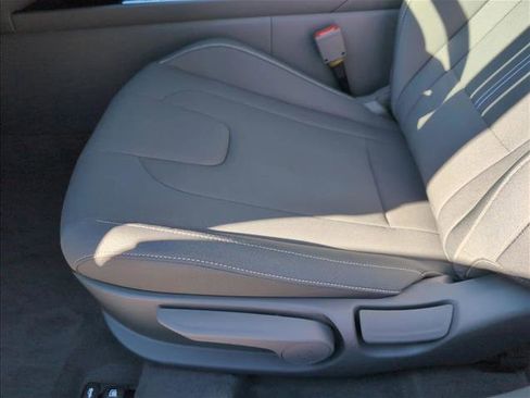 New 2026 Hyundai Elantra Sport image 4