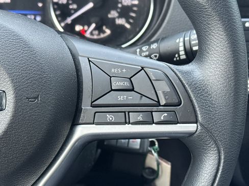 Certified 2022 Nissan Rogue Sport S image 38