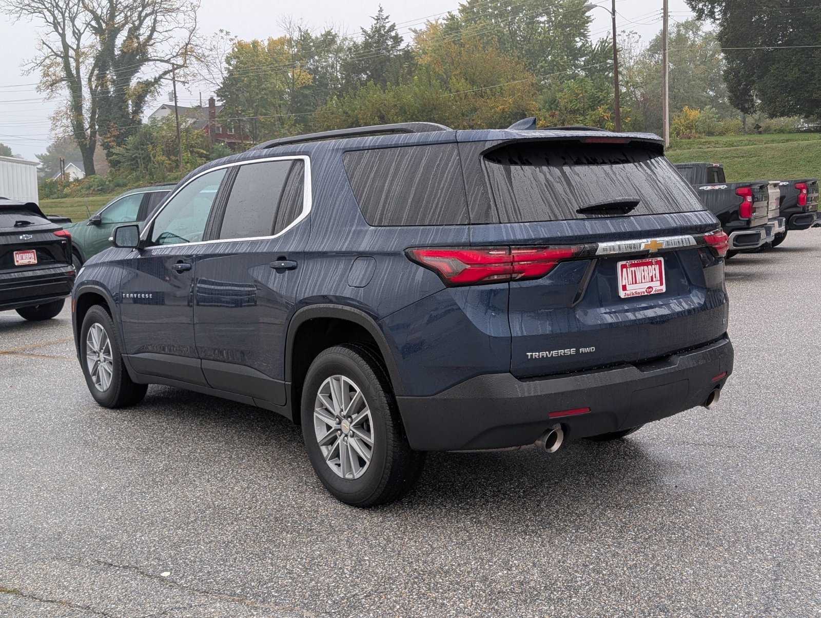 Used 2023 Chevrolet Traverse LT AWD/4WD image 5