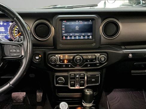 Used 2020 Jeep Wrangler Unlimited Sport image 9