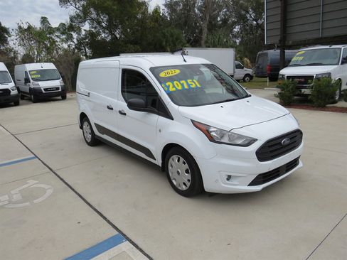Used 2022 Ford Transit Connect XLT image 1
