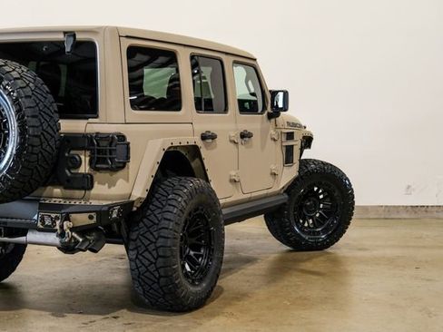 Used 2025 Jeep Wrangler Unlimited Rubicon 392 image 40