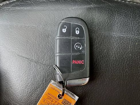 Used 2015 Jeep Renegade Limited AWD/4WD image 12