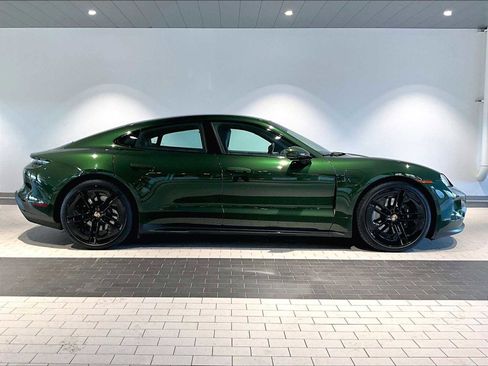 Used 2025 Porsche Taycan image 11