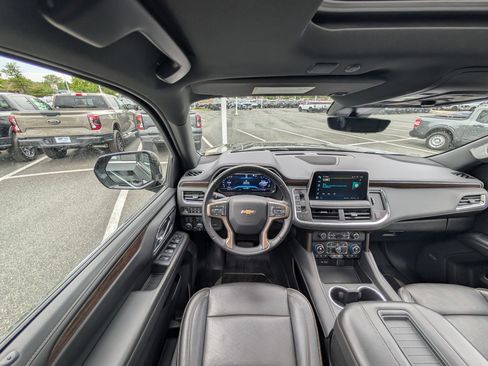 Used 2023 Chevrolet Tahoe High Country w/ Premium Package 2 AWD/4WD image 20