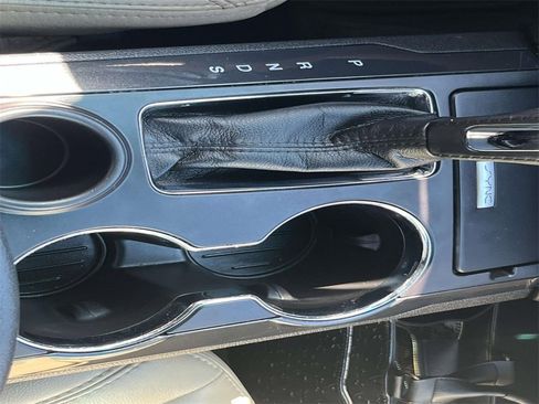 Used 2017 Ford Explorer XLT w/ Equipment Group 202A image 22