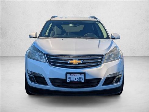 Used 2017 Chevrolet Traverse LT AWD/4WD image 2
