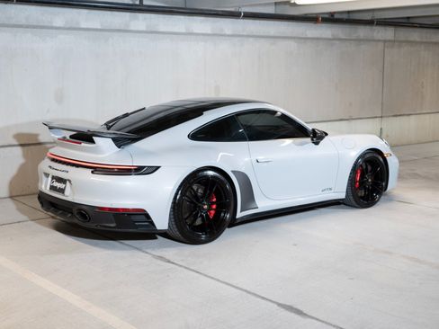 Used 2024 Porsche 911 Carrera 4 GTS AWD/4WD image 9