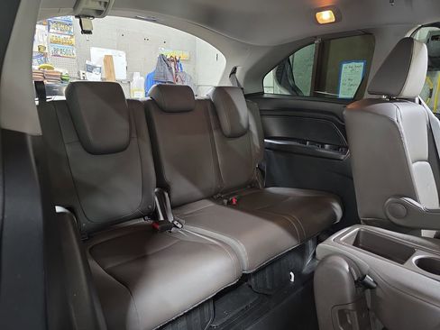 Used 2019 Honda Odyssey EX-L image 12