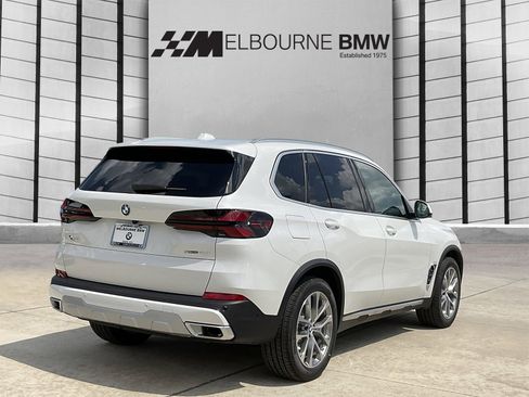 New 2026 BMW X5 sDrive40i image 4