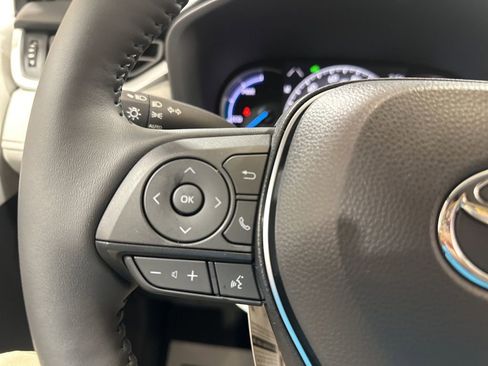 Used 2025 Toyota RAV4 XLE image 22