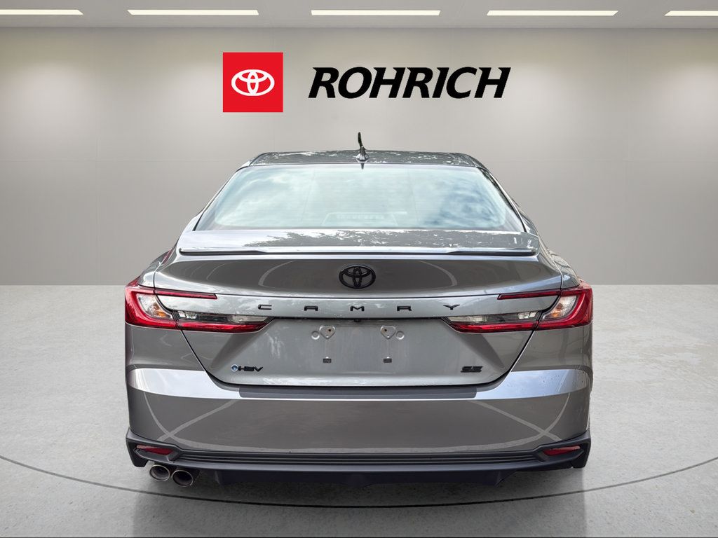 Used 2025 Toyota Camry SE w/ Convenience Package FWD image 7