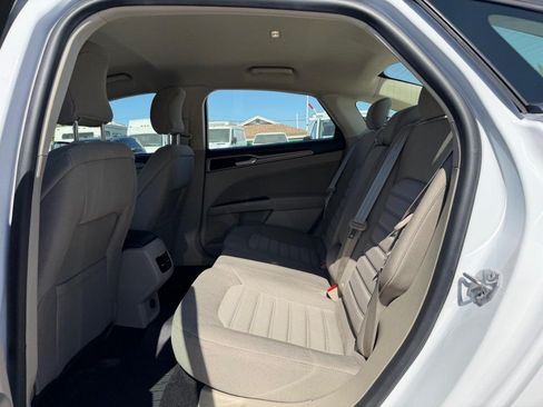 Used 2019 Ford Fusion SE FWD image 43