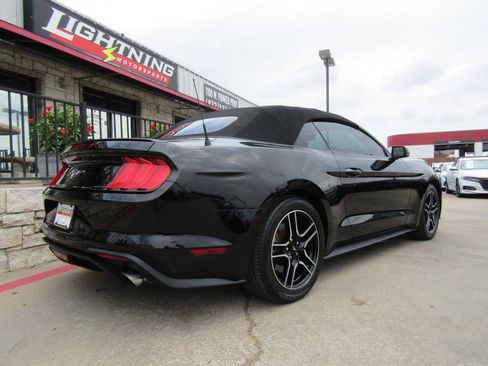 Used 2018 Ford Mustang Premium RWD image 5