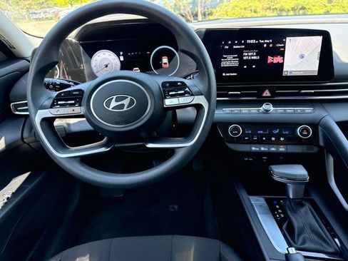 Certified 2024 Hyundai Elantra SEL FWD image 21