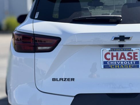 New 2025 Chevrolet Blazer LT w/ Midnight/Sport Edition image 6