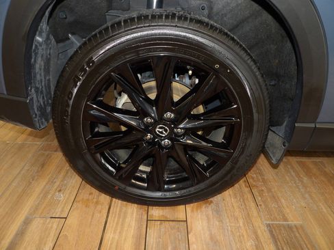 Certified 2025 MAZDA CX-5 Carbon Edition image 5