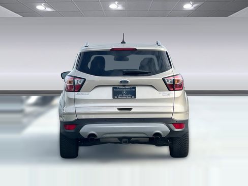 Used 2018 Ford Escape Titanium w/ Ford Safe & Smart Package image 9