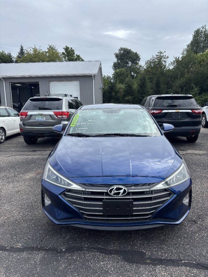 Used 2019 Hyundai Elantra SE FWD image 3