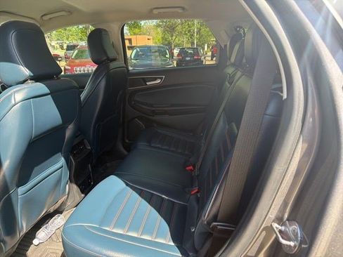 Certified 2022 Ford Edge SEL w/ Sport Appearance Package image 15