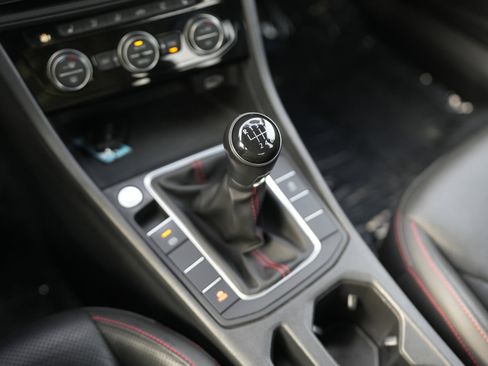 Used 2019 Volkswagen Jetta GLI Autobahn image 14