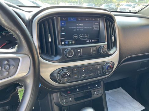 Used 2022 GMC Canyon Elevation w/ Elevation Premium Package AWD/4WD image 12