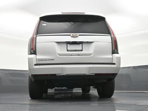 Used 2020 Cadillac Escalade 2WD image 27