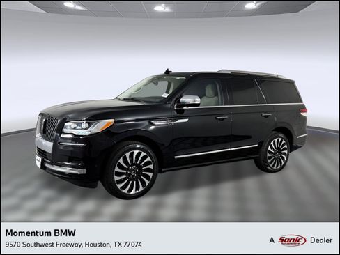 Used 2022 Lincoln Navigator Black Label image 1