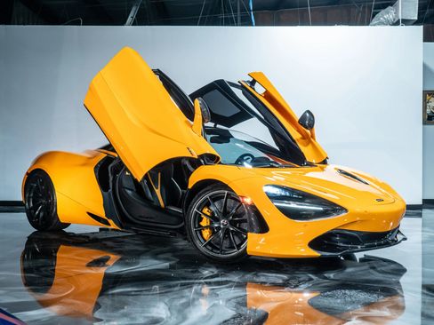 Used 2018 McLaren 720S Performance image 2