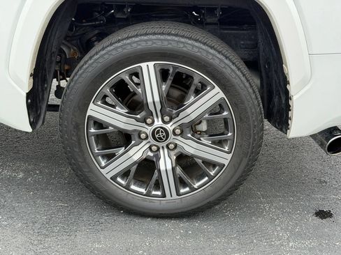 Used 2023 Toyota Tundra Capstone AWD/4WD image 34