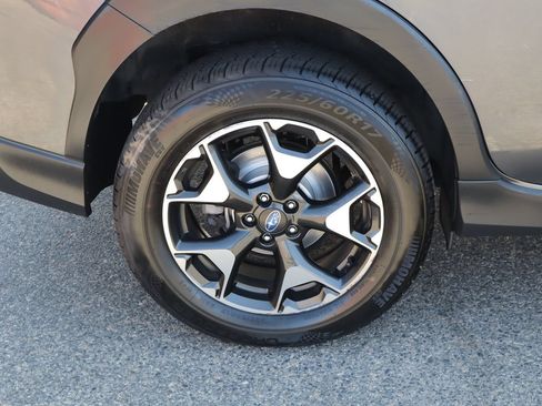 Used 2020 Subaru Crosstrek 2.0i Premium w/ Moonroof Package 1 AWD/4WD image 11