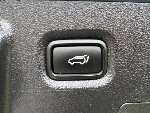 Used 2020 Hyundai Santa Fe Limited AWD/4WD image 10