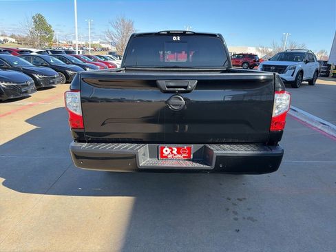 Used 2021 Nissan Titan SV AWD/4WD image 4