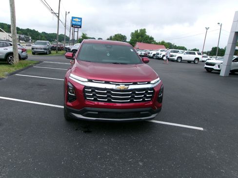 Used 2026 Chevrolet Equinox LT w/ Convenience Package II FWD image 8