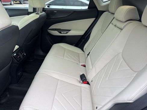 Used 2025 Lexus NX 350h AWD w/ Accessory Package (2T) image 33