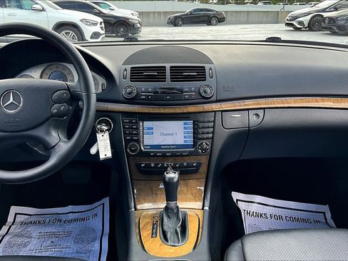 Used 2007 Mercedes-Benz E 350 4MATIC Sedan image 6