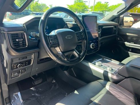 Used 2023 Ford Expedition Platinum AWD/4WD image 27