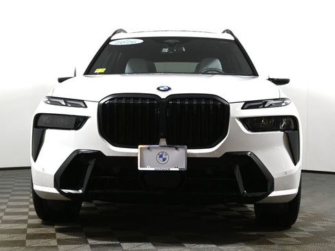 Certified 2026 BMW X7 xDrive40i w/ M Sport Package image 10