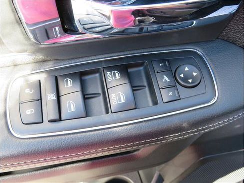 Used 2017 RAM 2500 Laramie w/ Off Road Package image 12