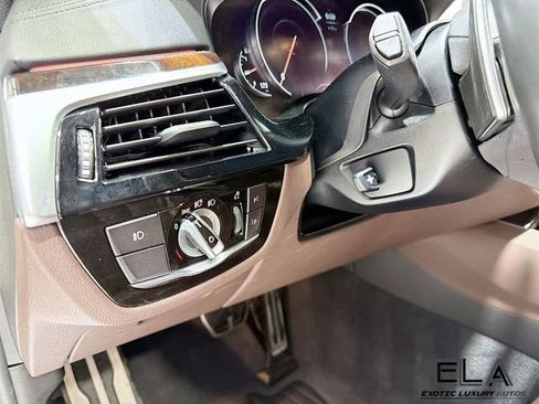 Used 2018 BMW 540i image 11