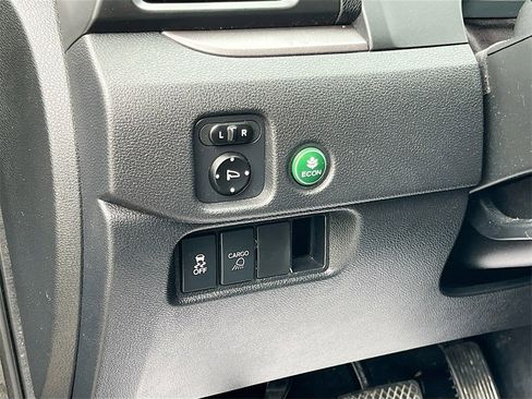 Used 2019 Honda Ridgeline Sport image 10