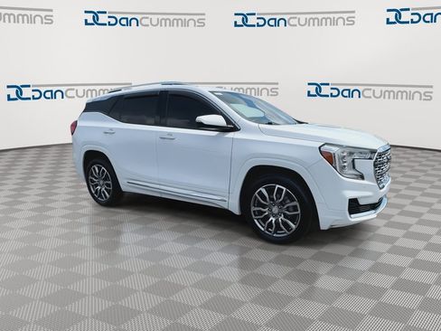 Used 2022 GMC Terrain Denali AWD/4WD image 2