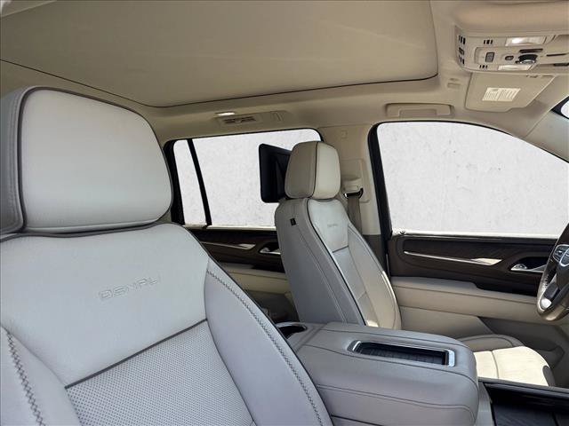 Used 2024 GMC Yukon XL Denali w/ Advanced Technology Package AWD/4WD image 16