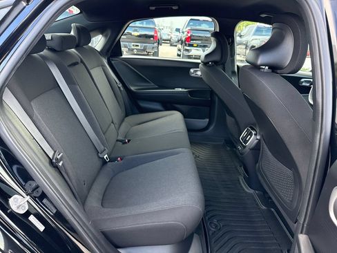 Used 2024 Hyundai Ioniq 6 SE RWD image 28