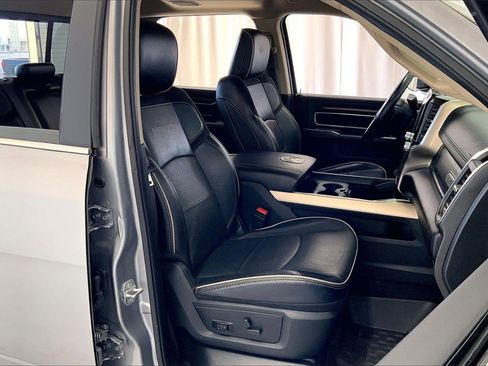 Used 2022 RAM 3500 Laramie image 16